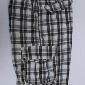 PRE-OWNED MEN TEEN BOYS UNIONBAY SHORTS GRAY PLAID 32" WAIST 11" INSEAM POCKETS